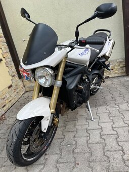 Triumph Street Triple 675 - 2