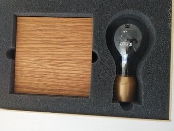 Predám levitujúcu magnetickú lampu FLYTE - nepoužitá - 2