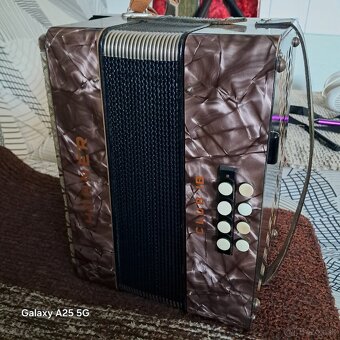 Heligonka Hohner Club IB - 2