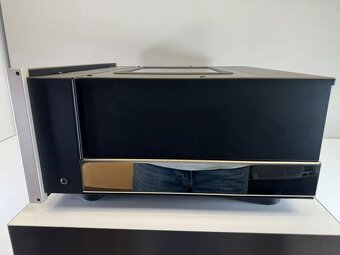 McIntosh C2700 predzosilňovač trubice - 2