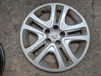 5x105 r16 ET41 x 6,5J disky OPEL - 2