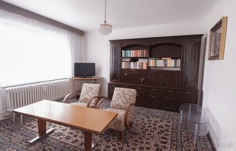 Exkluzívne. 🧱 Priestranný 2-izbový byt v tehlovom dome – Lad - 2