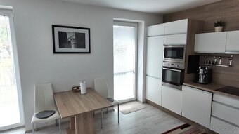 Krásny 3i byt so zariadením, záhradou a parkovaním, Nova - 2