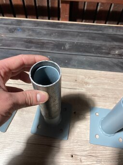 Nátrubok s platňou -  jednoduchá montáž stĺpikov - 2