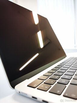 Macbook Air 13 M2 8GB / 2022 / 256GB SSD - 2