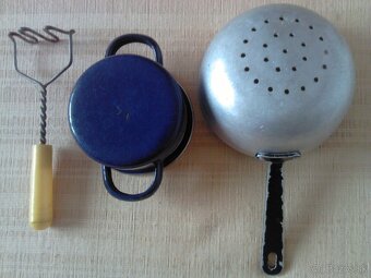 RETRO DETSKÝ KUCHYNSKÝ RIAD + ČELENKY - 2