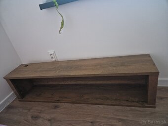 Stol, skrinka, policka - 2