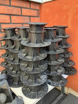 Predám terče pod terasovú dlažbu - 2