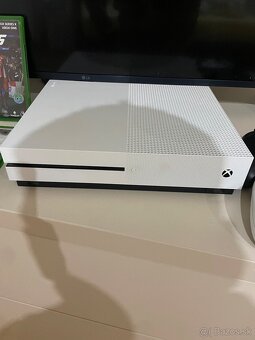 Predám Xbox - 2