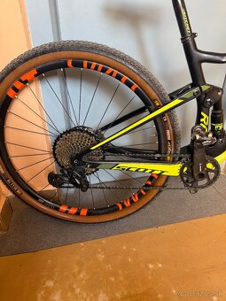 Predám SCOTT spark 9000 top model carbon - 2