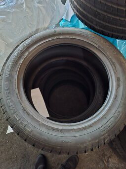Predam zimne pneumatiky 215 60 r17 - 2