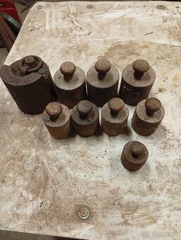 Závažia stare klasické - 2