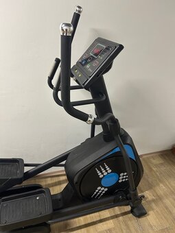 Profi eliptický trenažér - 2