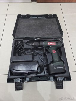 aku skrutkovac + vrtacka METABO - 2