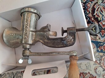 Mlynček na mäso č.8 - 2