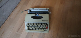 Predám písací stroj Chevron - 2