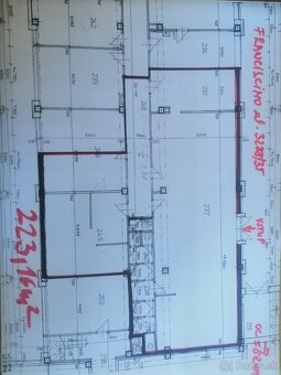Flexibilný bezbariérový obchodný priestor na prenájom. 223m2 - 2