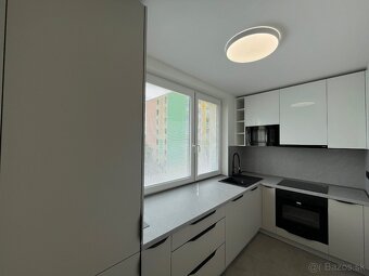 NOVINKA MODERNÝ, KRÁSNY 3IZBOVÝ BYT S LOGGIOU, KE TERASA - 2