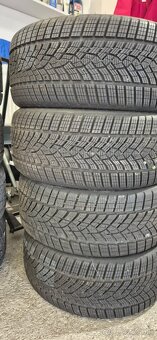 245/40R19 zimné Goodyear - 2