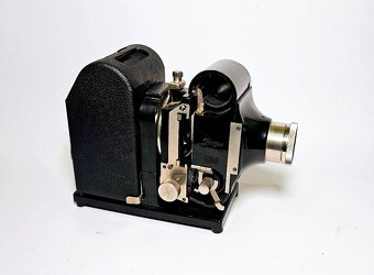Ihagee bakelitový diaprojektor - 2