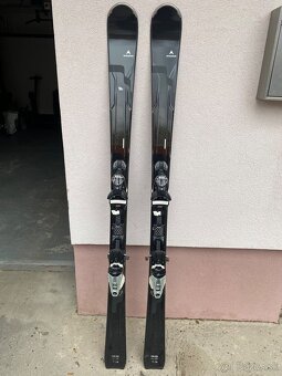 Lyže Dynastar + lyžiarky, palice - Nikdy nejazdený SET - 2