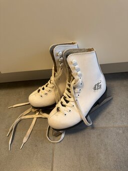 Dievčenské korčule veľ.27 - 2