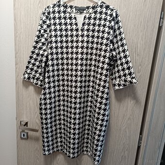 Čierno-biele šaty (38-40) - 2