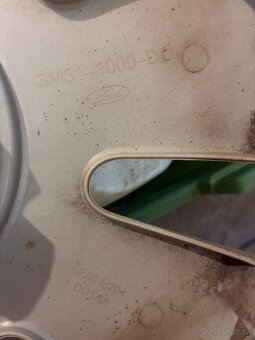 Puklice FORD na kolesa - 2