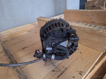 Predám alternátor  140A ,03C903023A - 2