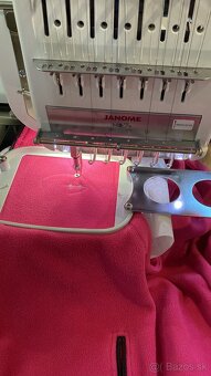 vyšivací stroj Janome MB7e - 2