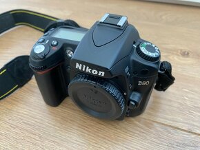 Nikon D90 + 2 objektívy + príslušenstvo - 2