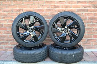 5x108 R17 Letna sada Opel Astra L + 225/45 R17 Michelin - 2