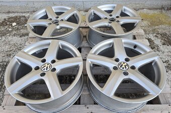 ORIGINÁL VW HLINÍKOVÉ DISKY 5x112 R17 - 2