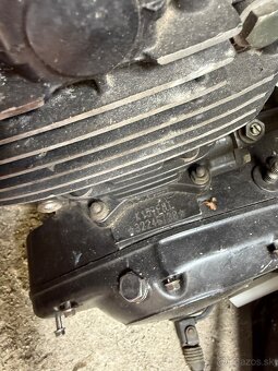 Motor yuki 125 - 2