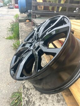 Dezent Tv 7.5J x R18 5x114,3 ET45 Black 64.1 - 2