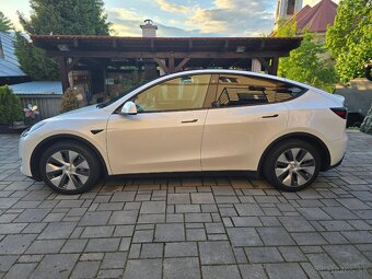 Tesla Model Y Long Range AWD 75kWh 2023 AMD Ryzen - 2