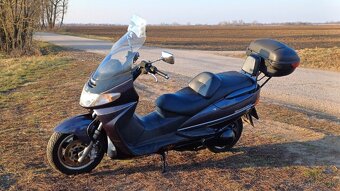 Suzuki Burgman 400 - 2