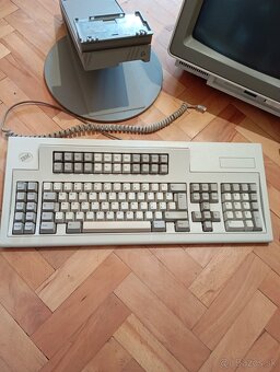 IBM monitor plus klávesnica - 2