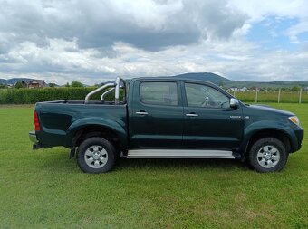 Toyota Hilux - 2
