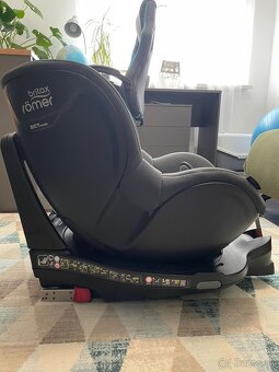 Britax Römer i-Size + základňa ISOFIX + novorodenecká vložka - 2