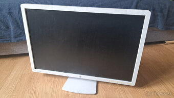 Predám 24" monitor HP - 2
