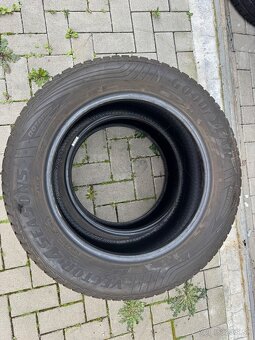 235/55R17 Goodyear - 2