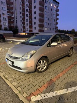 Toyota Prius - 2
