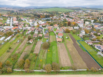 Na predaj rodinný dom so slnečným pozemkom-Veľké Chlievany - 2