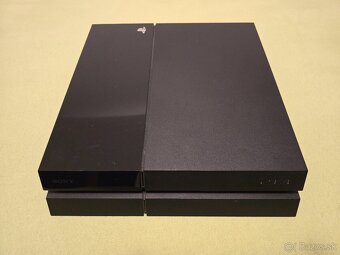 Predám PS4 500GB + 3x ovládač - 2