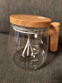 Elektrický samomiešací pohár Pancerka. - 2