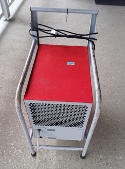 Predam profesionalny odvlhčovač vzduchu - 2