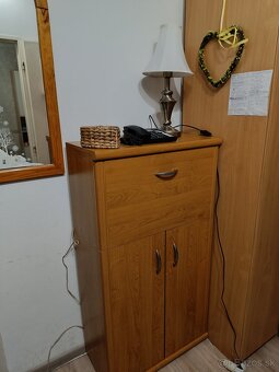 Skrinka do obývačky, predsiene vo farbe jelša - 2