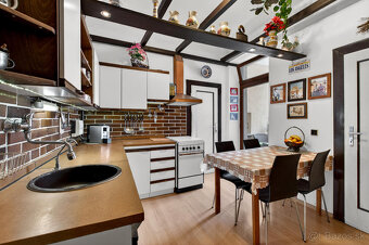 Predaj 3-izbový staromestský byt 91m2 Špitálska ul., výťah, - 2