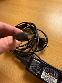 Nabijacka Toshiba - 2